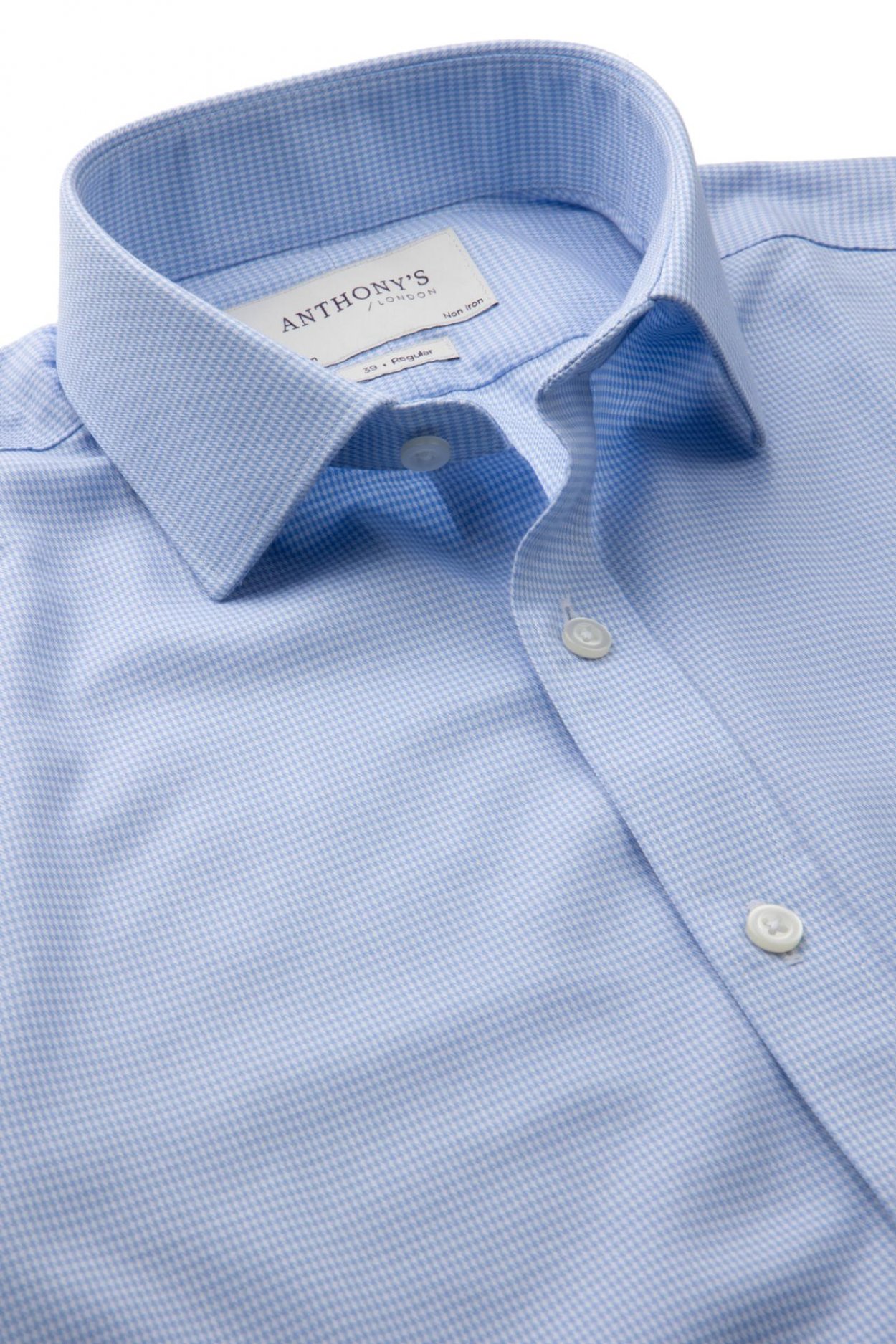 Pánská světle modrá non-iron košile s jemným vzorem na manžetové knoflíčky