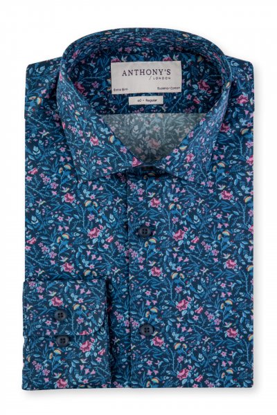 Modrá košile s květovaným vzorem