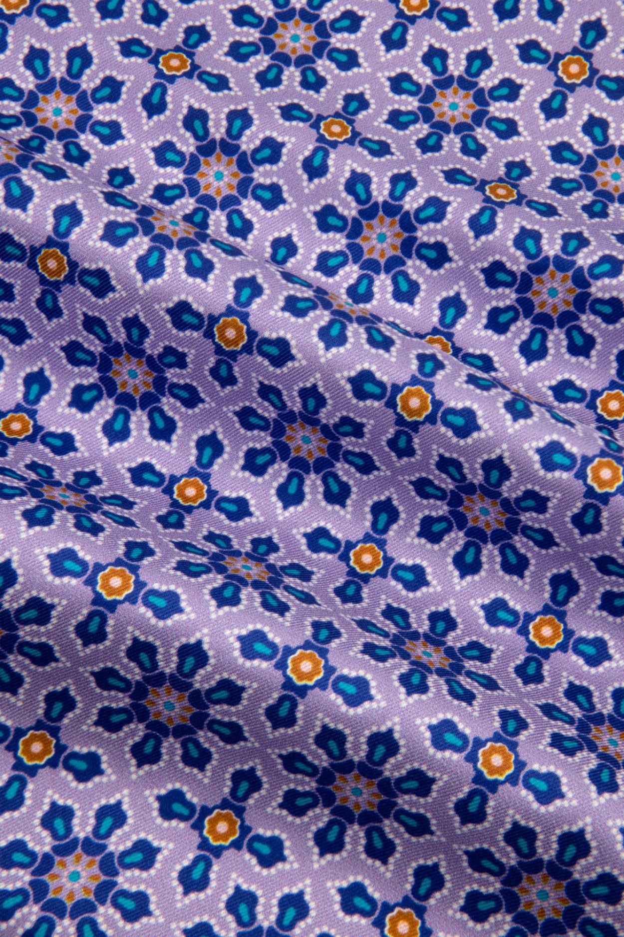 Fialový hedvábný kapesníček se vzorem