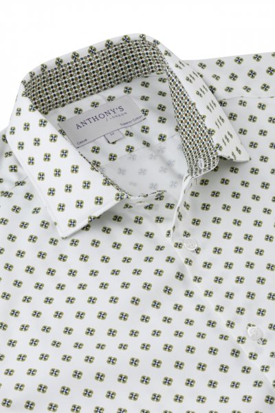 Bíloolivová košile s geometrickým vzorem