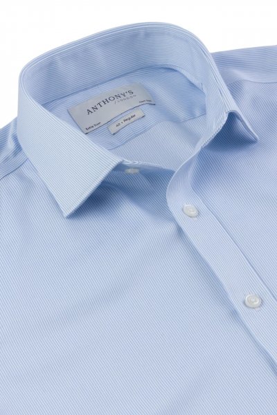 Modrá non-iron košile s jemným proužkem na manžetové knoflíčky