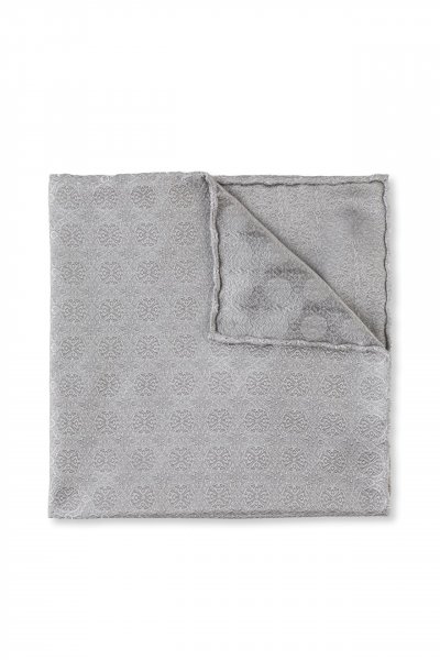 Stříbrný hedvábný kapesníček s jemným vzorem