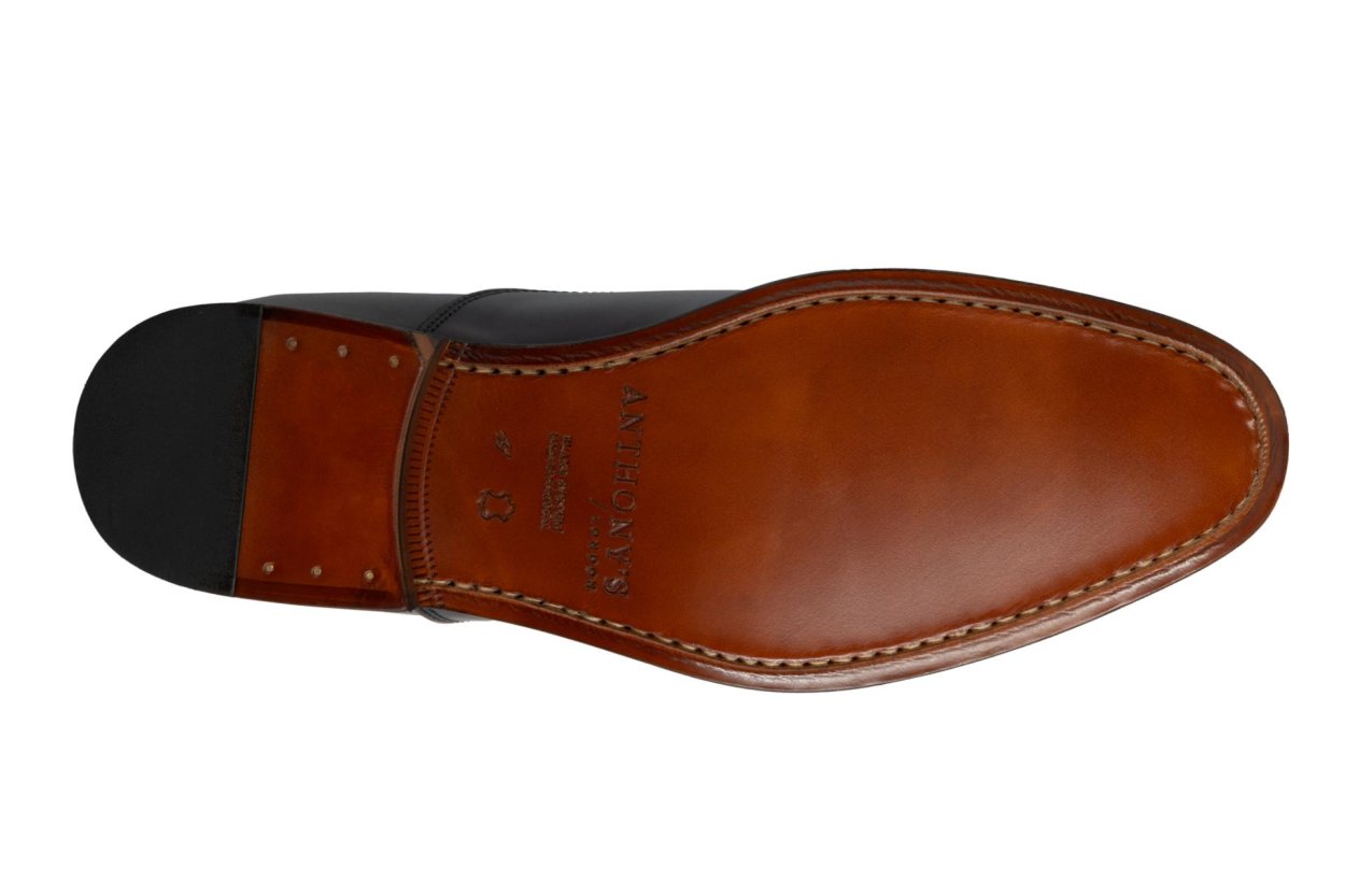 Černé Oxfordky Threadneedle