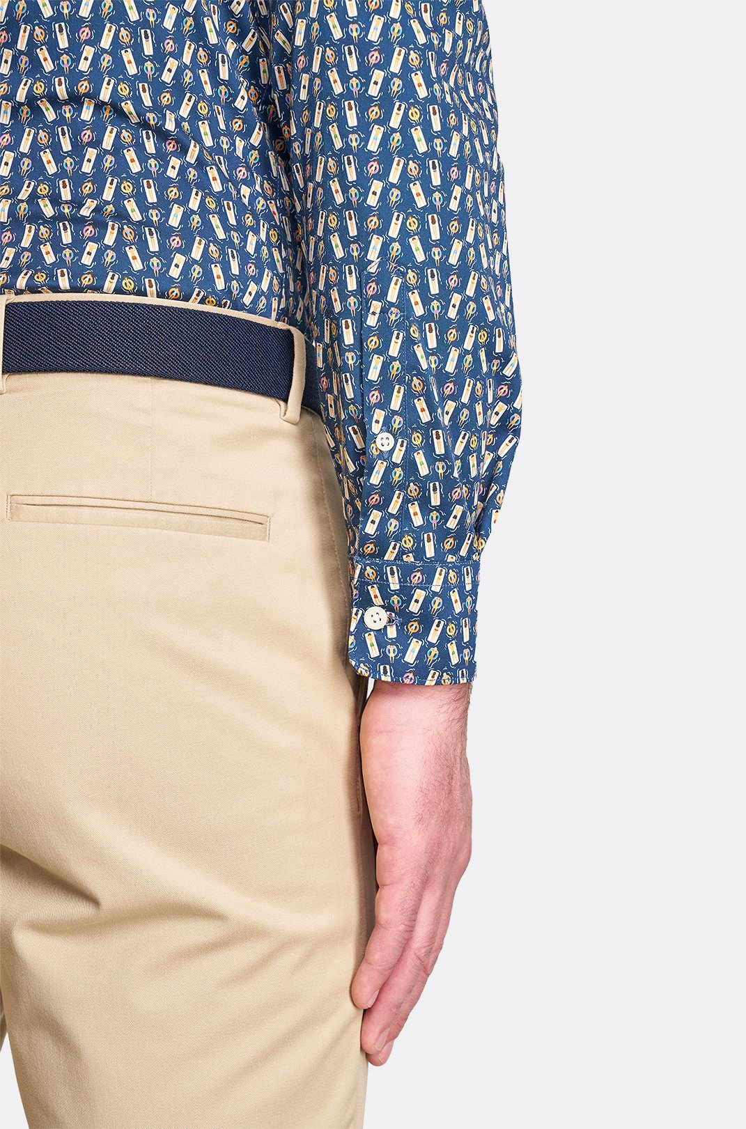 Pánská tmavě modrá strečová košile se vzorem