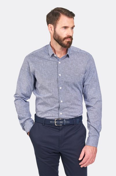 Modrá strečová košile s geometrickým vzorem