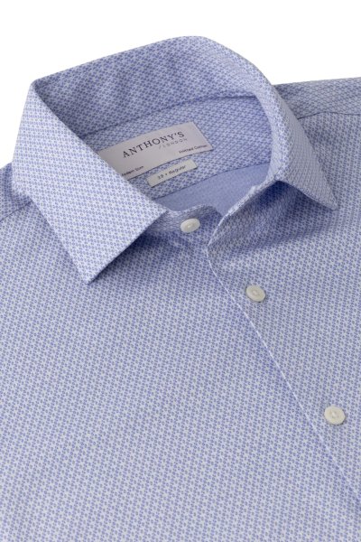 Modrá strečová košile s geometrickým vzorem