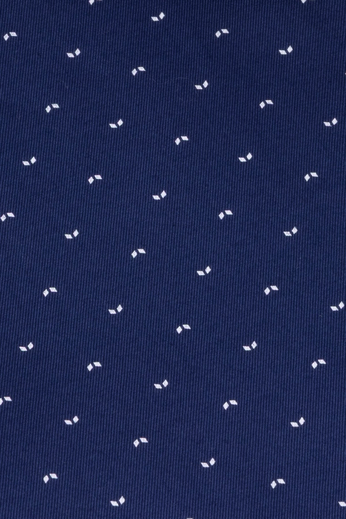 Pánská tmavě modrá non-iron košile s jemným vzorem