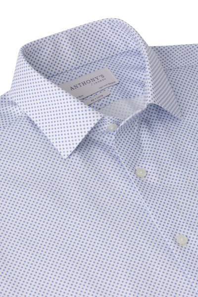 Bílomodrá košile s jemným vzorem