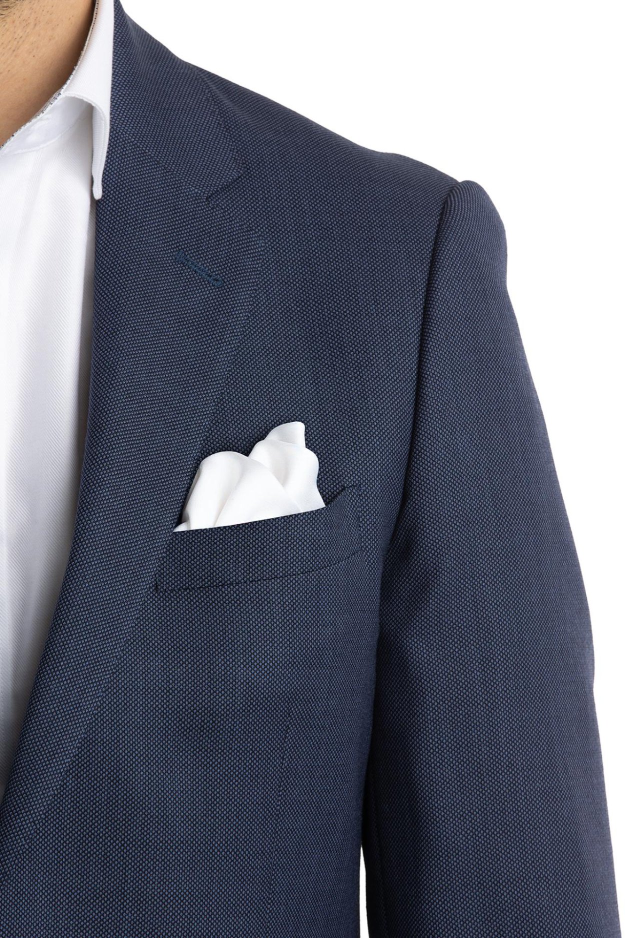 Bílý hedvábný kapesníček