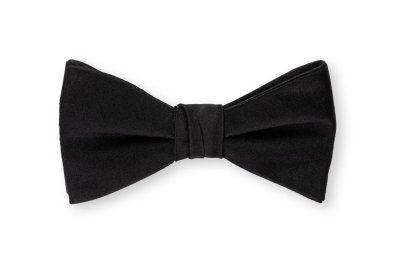 Černý hedvábný motýlek