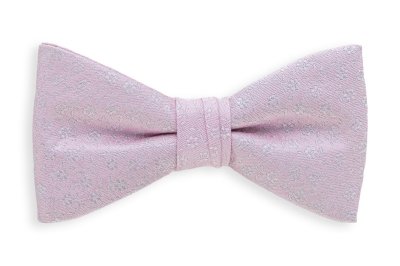 Světle růžový hedvábný motýlek s květinovým vzorem