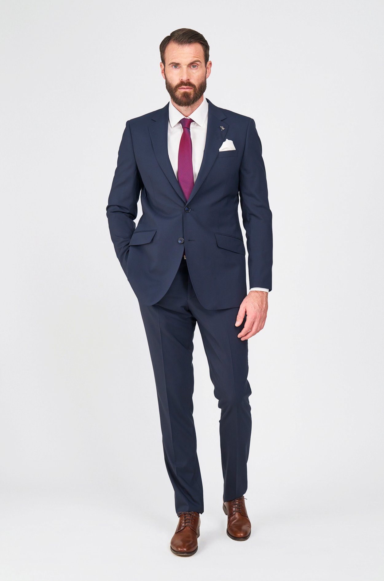Tmavě modrý oblek Brunel